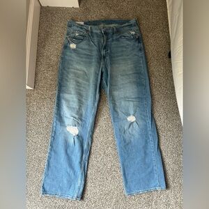 Women’s Blue Distressed Jeans